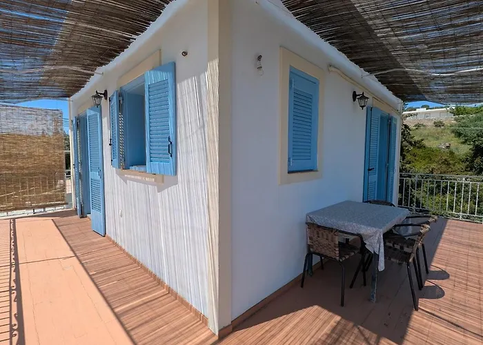 Loft With Sea View Апартаменты Храни