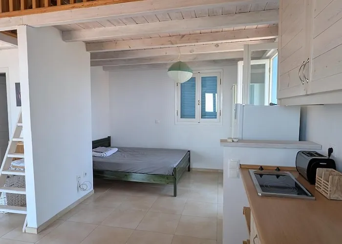 Апартаменты Loft With Sea View Храни